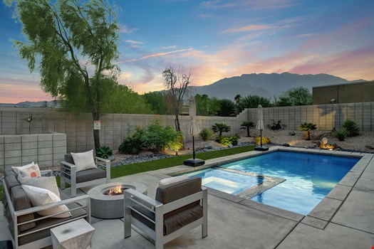 SUNSET OUTDOOR LIVING SPACE